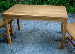 Kitchen table and bench seating in oak